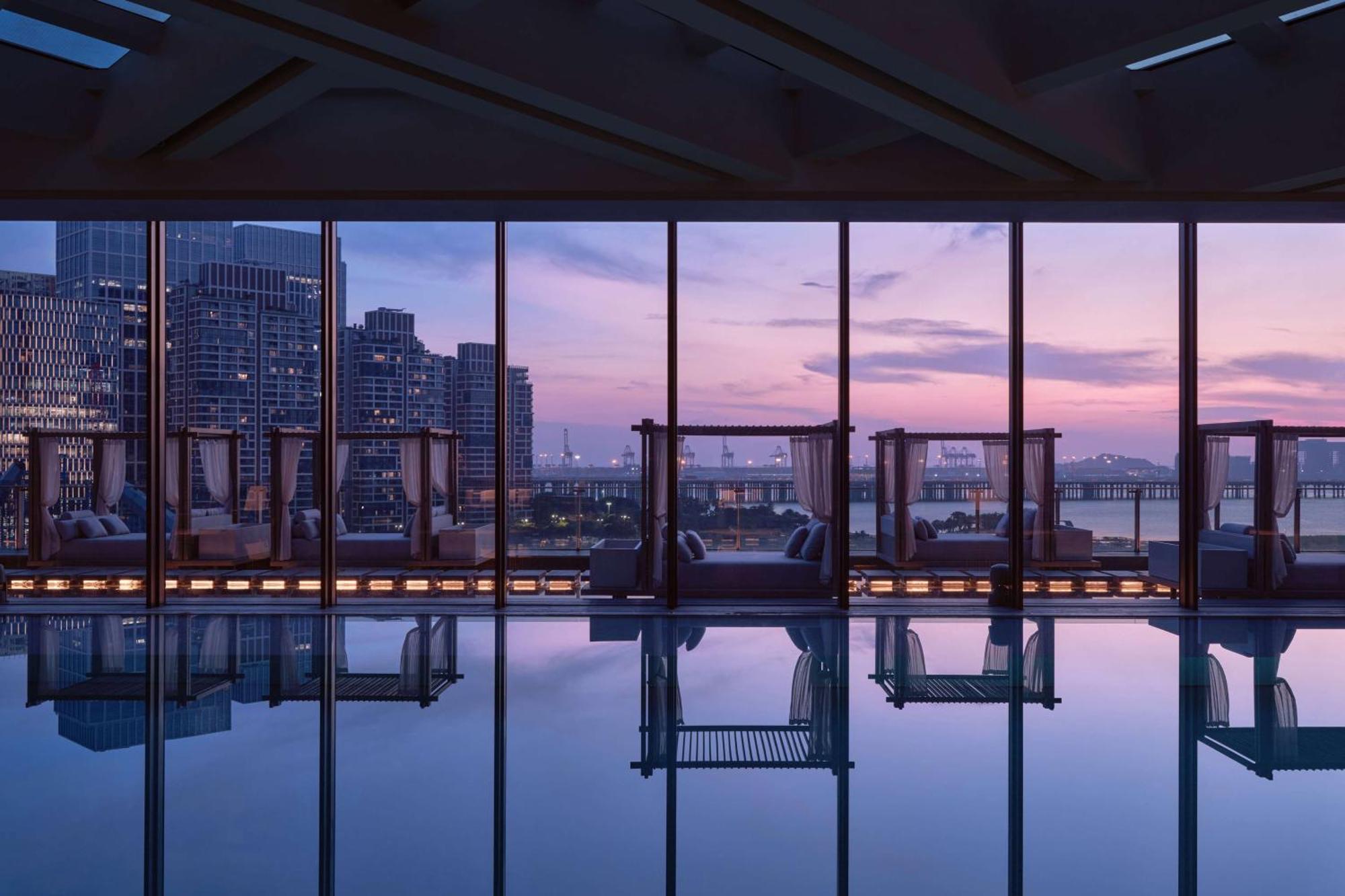 Conrad Shenzhen, The First Art Museum Hotel In Greater Bay Area With The Stunning Bay And Sunset View In The Hotel Terrace Exterior photo